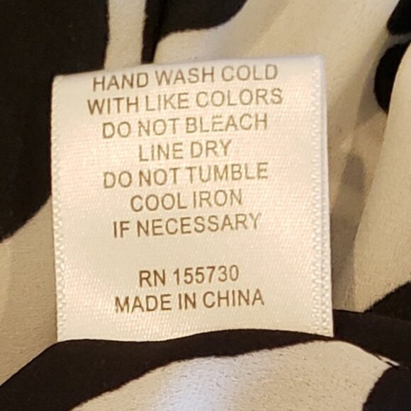 Rose and Olive Black and While Bold Flower Wide Leg Pant - Picture 11 of 11